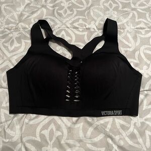Victoria sport black sports bra